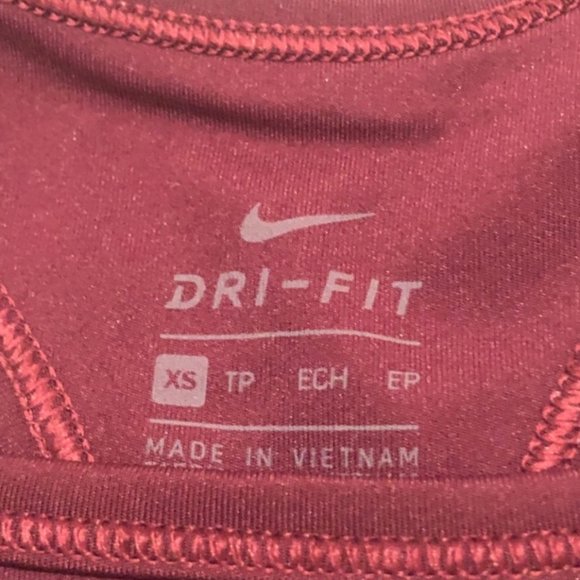 ❤️NWT Nike XS Red DriFit Classic Swoosh Bra - Picture 4 of 5